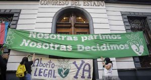 Toma feminista en Congreso de Puebla
